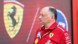 Ferrari, i motivi del rinnovo di Vasseur: il peso di Hamilton, i risultati di Leclerc, Elkann taglia col passato