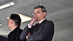 Juventus: Comolli bacchetta Douglas, manda un messaggio a Vlahovic e detta la condizione per l’arrivo di Sancho