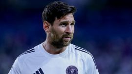 Messi: la kiss cam dei Coldplay becca anche la pulce in coppia al concerto a Miami