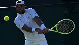 Wimbledon, Berrettini sconfitto e sfiduciato: le parole dopo il ko con Majchrzak fanno temere il ritiro