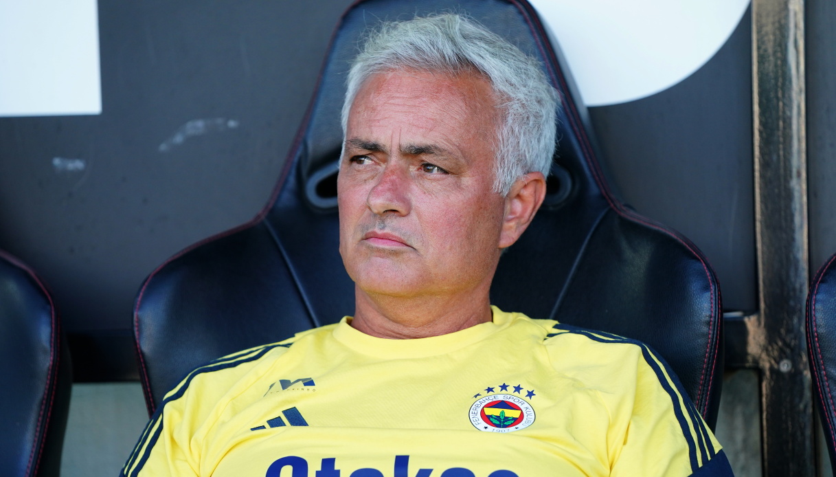 https://wips.plug.it/cips/sport.virgilio.it/cms/2025/07/mourinho.jpg