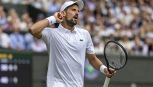 Djokovic: 'Sinner e Alcaraz, qui a Wimbledon posso batterli'. Il tabù Federer e le parole dolci per Cobolli