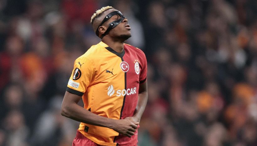 Osimhen al Galatasaray apre il valzer delle punte: il futuro di Vlahovic, Nunez, Lucca e Retegui