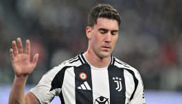 Juventus: Vlahovic mette like all'esultanza di Bellingham, bufera sul web. Lo sfogo di Ezio Greggio