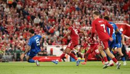 Premier League, Liverpool brividi per l’omaggio a Diogo Jota e vergogna per i cori razzisti