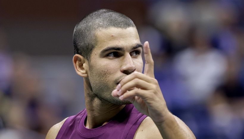 US Open, il dominio di Alcaraz è un messaggio a Sinner: ora le speranze di Jannik sono racchiuse in Darderi