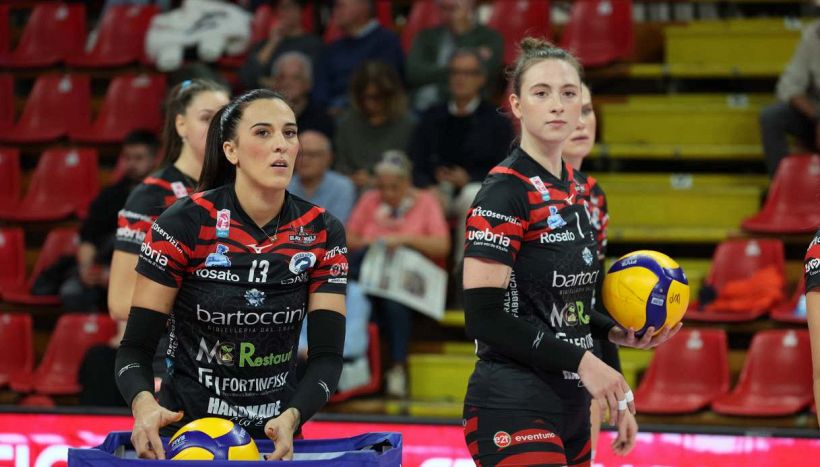Pace fatta tra Perugia e Asia Cogliandro: la Lega Volley invoca un iter normativo. Alla UYBA arriva Metwally: giocherà col velo