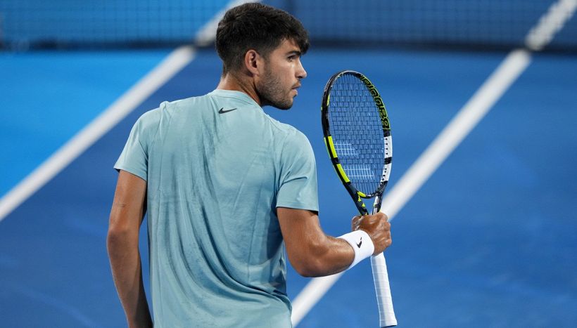 Cincinnati, Alcaraz batte Nardi e punge Sinner: ma Carlos rischia grosso dopo la lite con l'arbitro