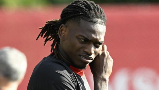 Milan, Leao disobbedisce ad Allegri e Ibrahimovic: cosa ha combinato il portoghese