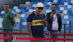 Napoli, l'altro mercato di ADL scatena la bufera: via lo speaker storico Decibel Bellini, attacco a Geolier