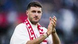Milan, Gimenez torna al Feyenoord: Santi accolto come un re, ma la gara col Wolfsburg viene sospesa per il malore di un tifoso