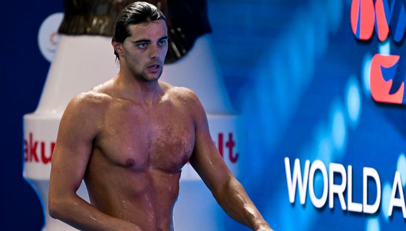 Ceccon ‘punzecchia’ Ceccon, la delusione di Thomas dopo i Mondiali: “Che pollo”. La 4x100 mista è un rimpianto d’oro
