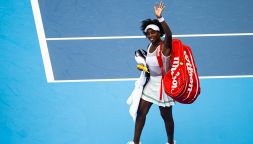 Venus Williams allo US Open grazie a una wild card: Barbie la onora con una bambola e ricorda le battaglie sulla parità di genere