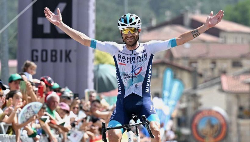 Damiano Caruso torna a vincere dopo tre anni: stacca tutti alla Vuelta a Burgos. Van Aert rinuncia a mondiale ed europeo