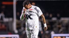 Neymar, lacrime in campo e parolacce dopo 0-6 Santos: che vergogna, è stata una mer.., contestateci