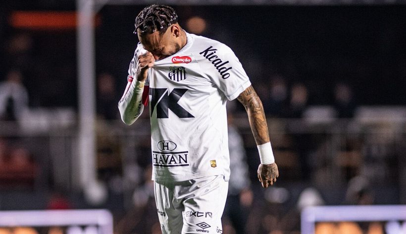 Neymar, lacrime in campo e parolacce dopo 0-6 Santos: che vergogna, è stata una mer.., contestateci