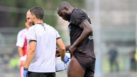 Napoli, Lukaku rischia lungo stop e cambia il mercato degli azzurri: gli addii di Simeone e Raspadori fanno infuriare i tifosi