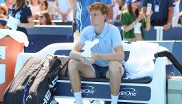 Sinner, Cahill: la verità sulle condizioni di Jannik per lo US Open e sul virus che ha causato il ritiro. Giovedì giorno decisivo