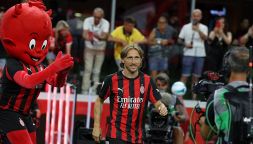 Milan, Modric si emoziona a San Siro: presentazione da brividi per i sette nuovi acquisti prima della gara col Bari