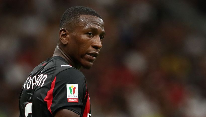 Milan, Estupinan da incubo (a parte l’assist): per i tifosi è già il nuovo Emerson Royal e Allegri lo boccia subito