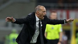 Lecce-Milan, il VAR cancella il gol di Gabbia: cosa è successo. La reazione di Allegri alla spiegazione di Marinelli