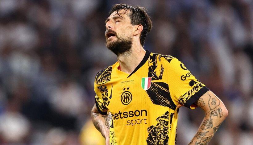 Inter, Acerbi, dal gol al Barcellona al no a Spalletti: oggi per i tifosi è una zavorra