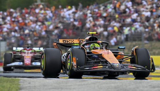 Gp Ungheria libere: Leclerc tallona le McLaren, Norris e Piastri rischiano lo scontro. Hamilton 6°, male Verstappen