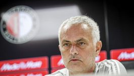 Mourinho commosso per Jorge Costa: piange davanti ai giornalisti ricordando il suo ex giocatore