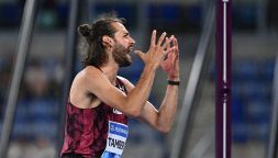 Tamberi, segnali di risveglio troppo timidi: la “mezza barba” non basta, Mondiali ancora a rischio. Il gesto di Gimbo dice tutto