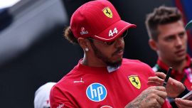 Ferrari prigioniera di Hamilton, la clausola che spaventa Maranello. Fallimento Lewis, Neat Burger in liquidazione