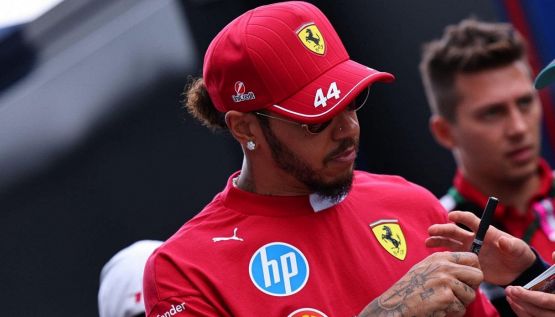 Ferrari prigioniera di Hamilton, la clausola che spaventa Maranello. Fallimento Lewis, Neat Burger in liquidazione