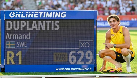 Duplantis, l’idea geniale del record un centimetro alla volta: il motivo è nei montepremi super. E ora Mondo insidia Bolt