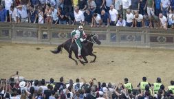 Palio di Siena, la sorte bacia le rivali Leocorno e Civetta: Tittia cerca il "cappotto" con Diodoro, ma non sarà semplice