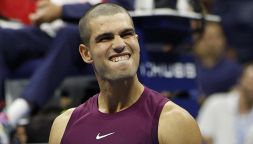 Alcaraz svela le colpe del fratello sul nuovo taglio e il vantaggio della pelata che ha conquistato Sharapova