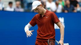 Sinner, l’assurda domanda in conferenza crea imbarazzo: Jannik dribbla la polemica. E Musetti gli lancia la sfida