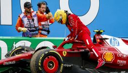 F1, beffa doppia per Hamilton e la Ferrari: la stangata da scontare a Monza. Perché è stato penalizzato di 5 posizioni