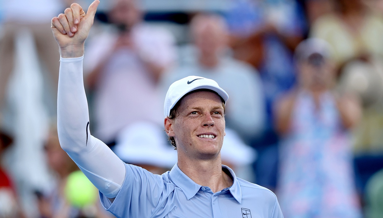 https://wips.plug.it/cips/sport.virgilio.it/cms/2025/08/jannik-sinner-3.jpg
