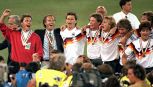 Morto Frank Mill, l'eroe della Germania di Italia 90 che vinse contro l'Argentina di Maradona nel Mondiale di Schillaci