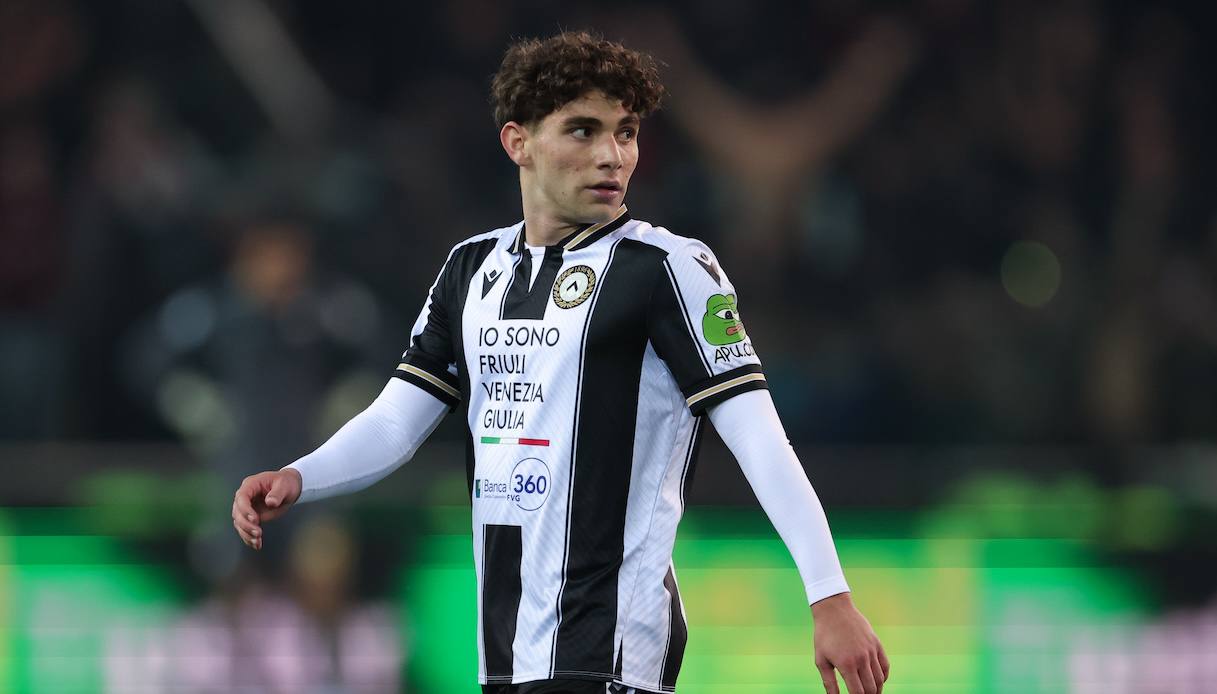 https://wips.plug.it/cips/sport.virgilio.it/cms/2025/08/simone-pafundi-udinese.jpg