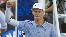 McEnroe: "Sinner è un mix tra Agassi e Djokovic". Dopo il paragone di Pat si scatena la bufera