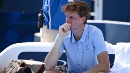 Sinner, il ritiro una strategia? Il folle attacco dalla Spagna e il retroscena sul messaggino a mamma Siglinde