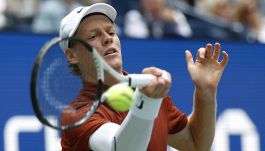 Sinner-Alcaraz, look agli antipodi: la sincerità di Jannik sul nuovo taglio dello spagnolo fa impazzire il web