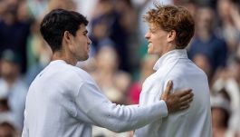 Sinner e Alcaraz, primo incontro a Cincinnati e siparietto: Carlos "annoiato", spunta la confessione di Jannik