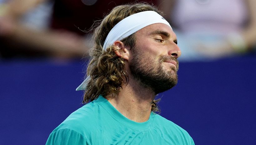 Winston-Salem, Tsitsipas sempre più in caduta libera. Avanzano Sonego e Darderi, out Arnaldi e Bellucci