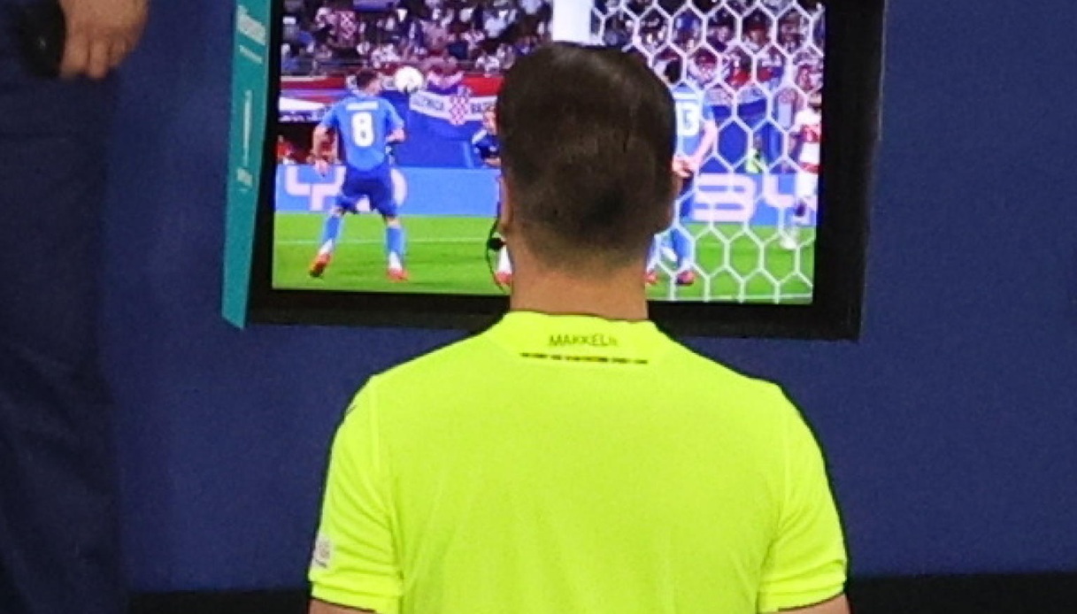 https://wips.plug.it/cips/sport.virgilio.it/cms/2025/08/var.jpg