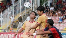 Brescia, vede nascere la figlia alle 5, poi entra e segna, caos a Carpi, paura a Gubbio