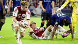 Ajax-Inter, moviola: pasticcio di Oliver sul rigore, proteste anche degli olandesi