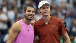 Alcaraz trascina Sinner alle finali di Davis Cup a Bologna: "Io ci sarò e voglio vincere pure le ATP Finals"