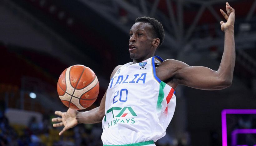 Saliou Niang, sospiro di sollievo: distorsione lieve, torna agli ottavi. Pozzecco pensa a Polonara ed esalta Procida