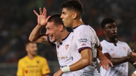 Lecce-Cagliari, moviola: dubbi sul rigore, Var e arbitro nel mirino, troppi errori sui gialli